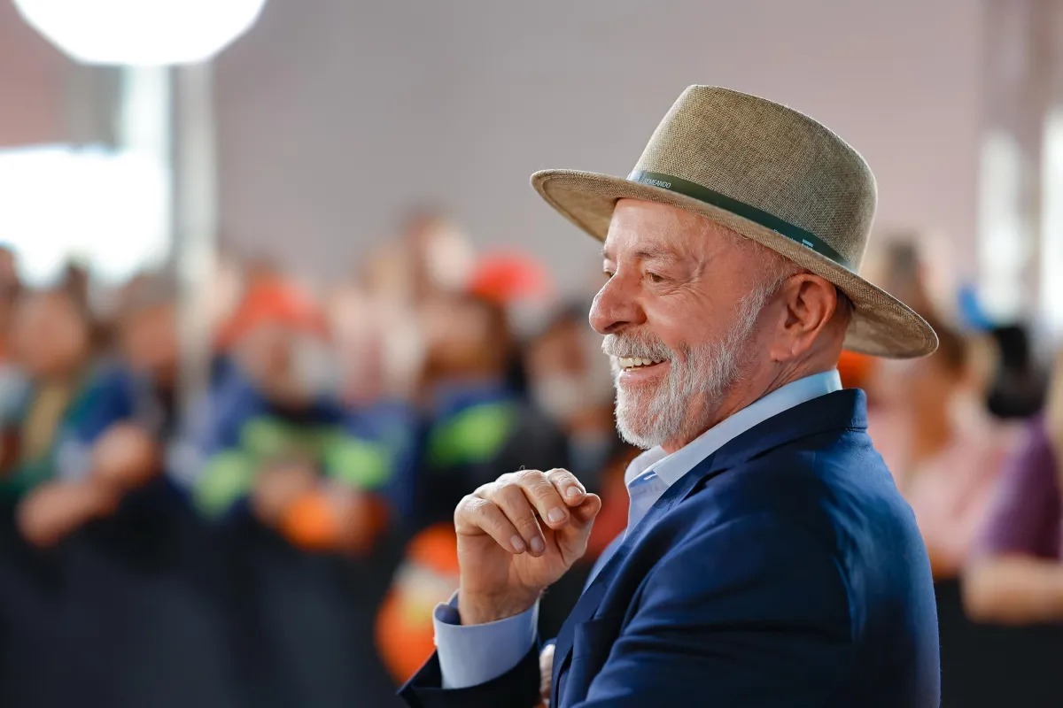 Meio/Ideia: Lula lidera todos os cenários de 1º e 2º turno