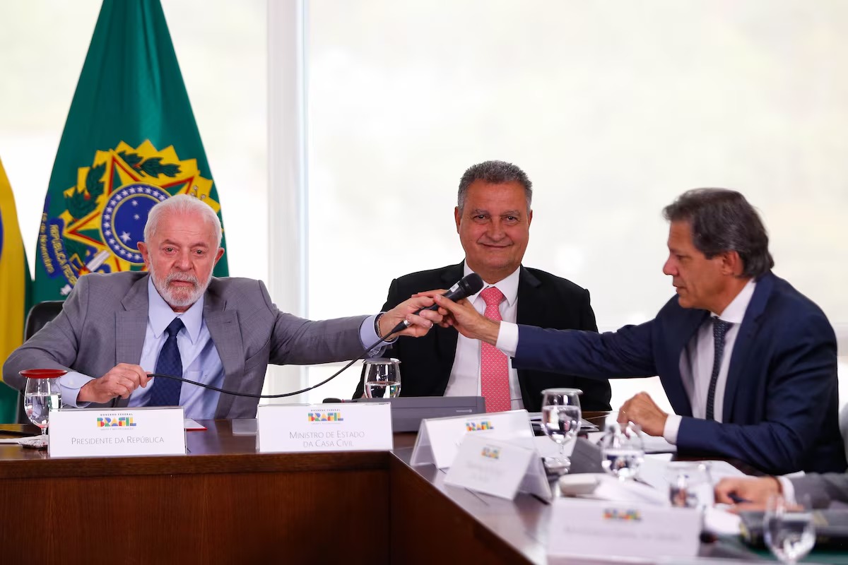 Ministro de Lula ganha apelido de 'Odorico Paraguau' e disputa protagonismo com Haddad; veja quem 