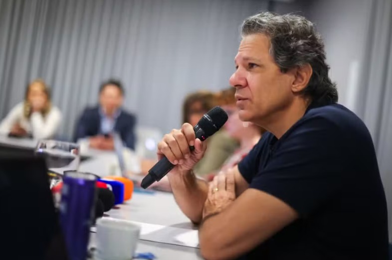 Ap�s Fran�a sinalizar candidatura em SP, Haddad diz n�o ter 'nenhuma obje��o', mas que isso inviabilizaria Tebet no Senado