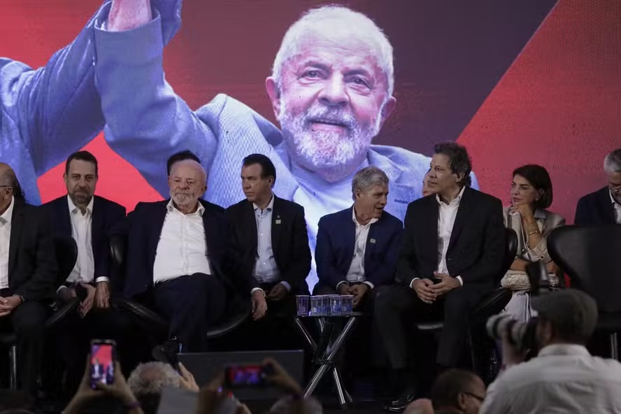 Lula diz que vaga de vice está aberta para Alckmin, mas candidatura ao Senado pode 'ajudar mais'