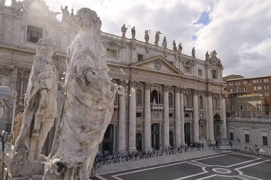 Banco do Vaticano faz parceria in�dita para lan�ar fundos de �ndice cat�licos