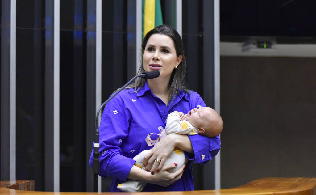 Disputa entre Michelle e Fl�vio impactar� bolsonarismo no Congresso