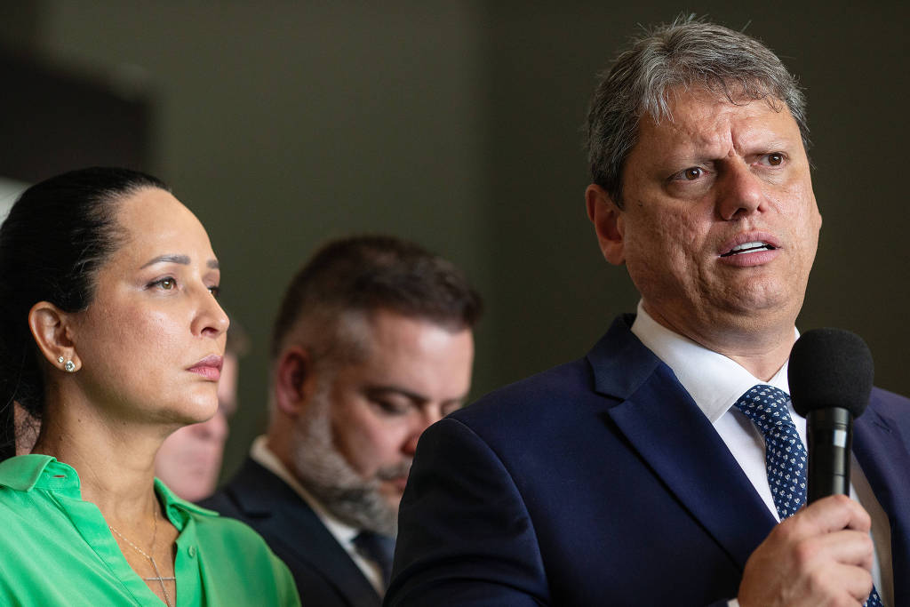 Esposa de Tarcísio diz que Brasil 'precisa de um novo CEO, meu marido'