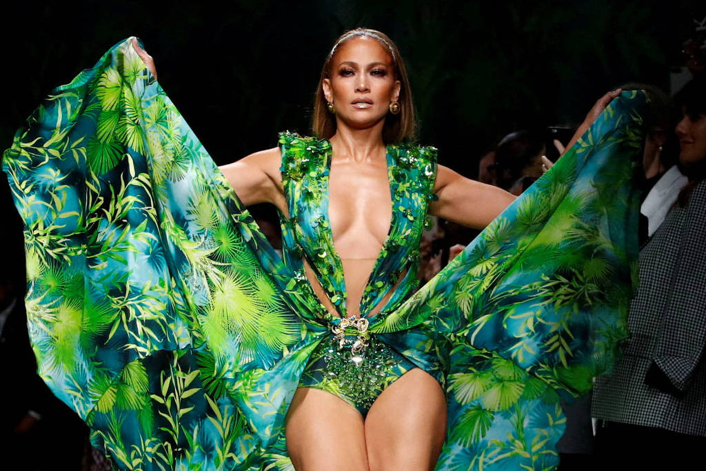 Prada anuncia compra da Versace por US$ 1,4 bilho