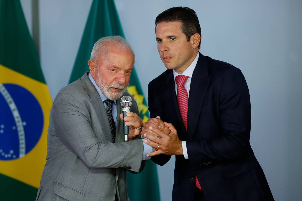 Lula ouve cobrana por emendas em reunio com Motta e Lira sobre pacote de aumento de impostos