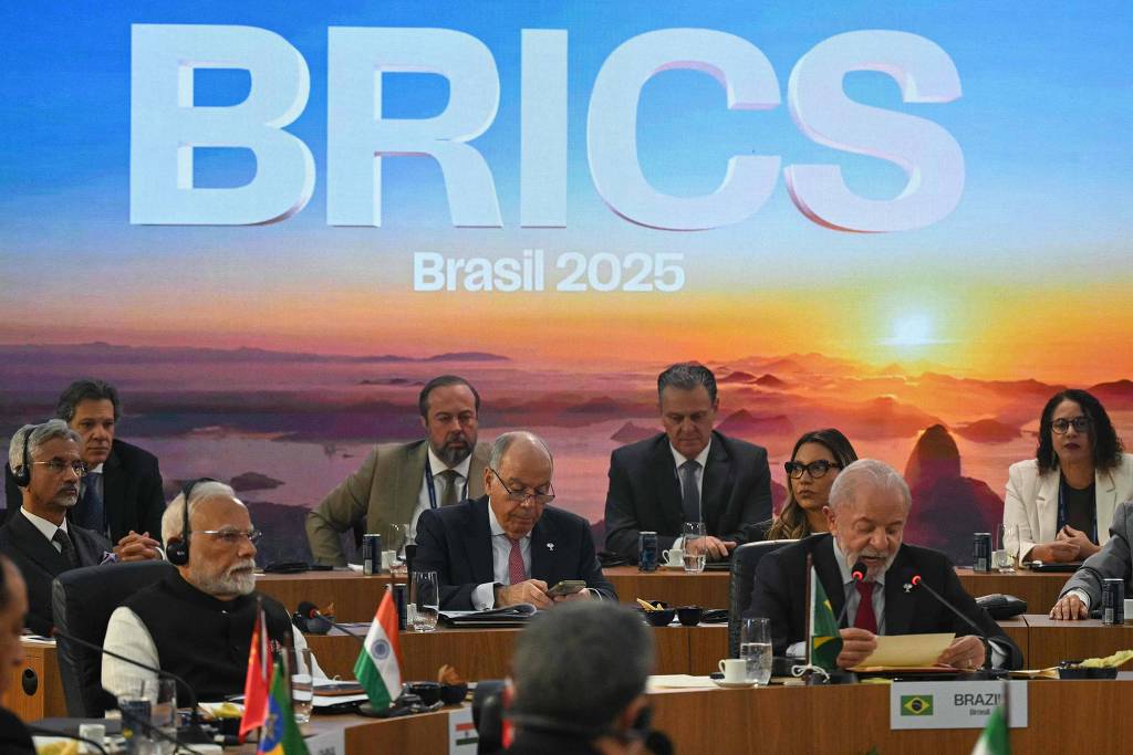 Lula buscar lderes do Brics e da Frana para costurar apoio contra crise de Trump