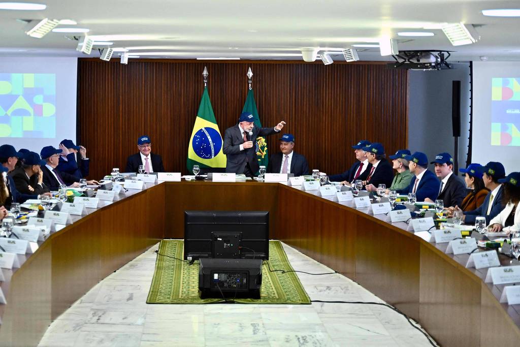 Lula cobra fidelidade de ministros do centro e reclama de evento de partidos com Tarcsio