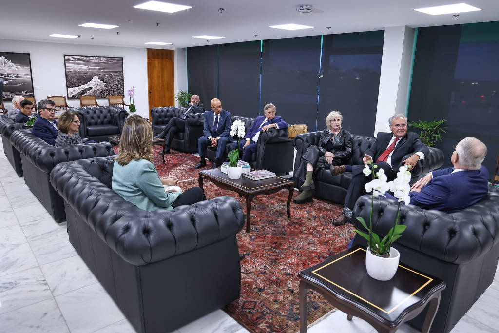 Renan Calheiros arrasta o centrão para a crise do Master