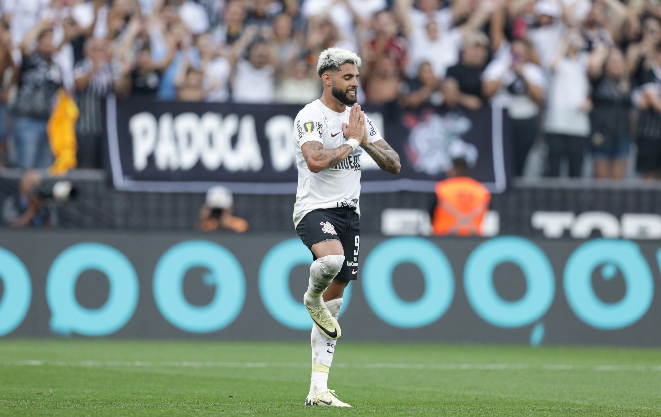 Corinthians vence Portuguesa na estreia do tcnico portugus Antnio Oliveira