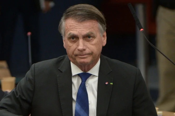 Bolsonaro  condenado por crime de racismo e deve pagar indenizao de R$ 1 milho