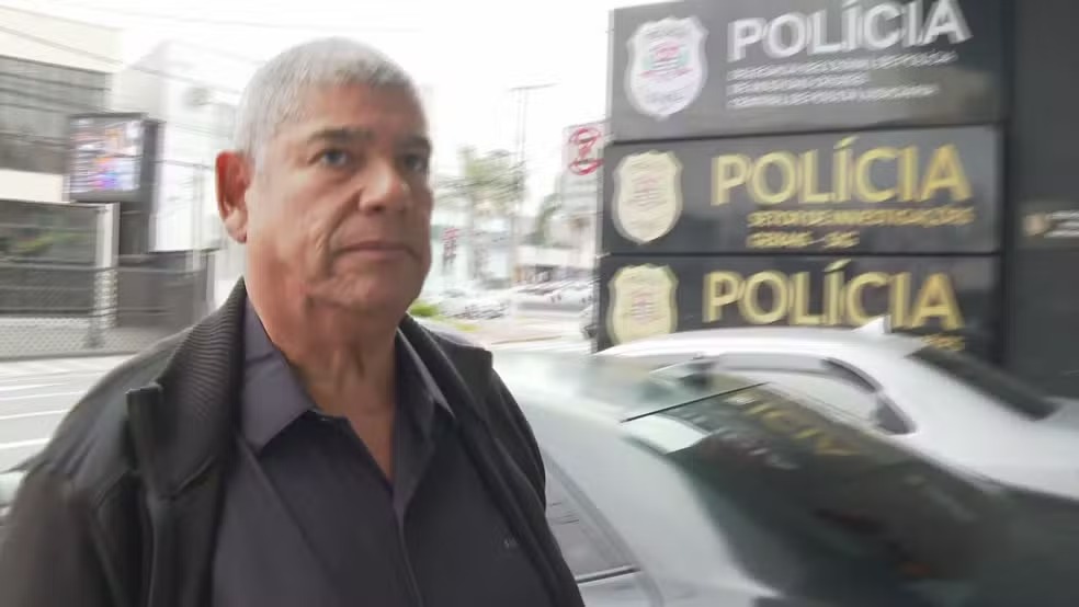 Milton Leite, suspeito de ligação com o PCC, se entrega à polícia