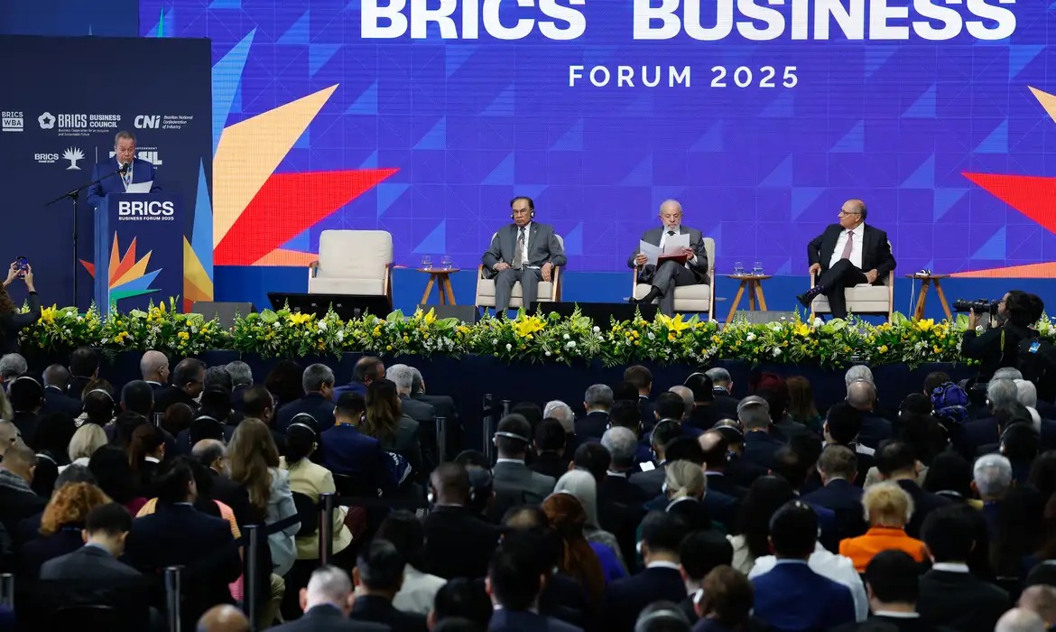 Lula diz que Brics  fiador de um futuro promissor