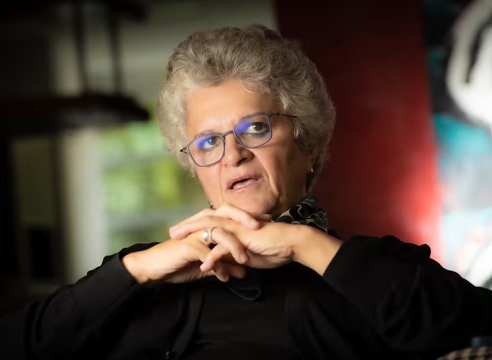 Brasil ainda  refm do desmatamento, diz Izabella Teixeira