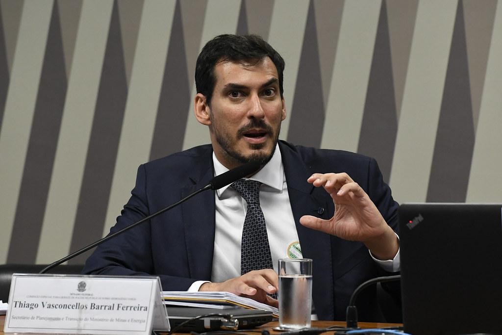 ARMAZENE cumprimenta Thiago Barral, que representará o setor de energia do Governo Federal na COP 30