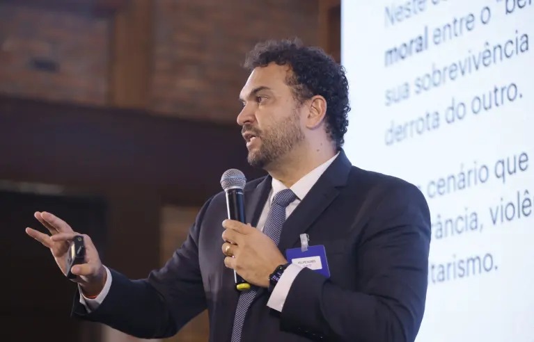 Felipe Nunes: 'eleitor de direita ainda n�o tem um candidato'