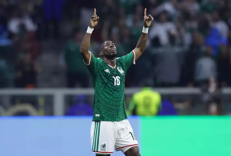 México bate o Equador e avança às oitavas da Copa do Mundo