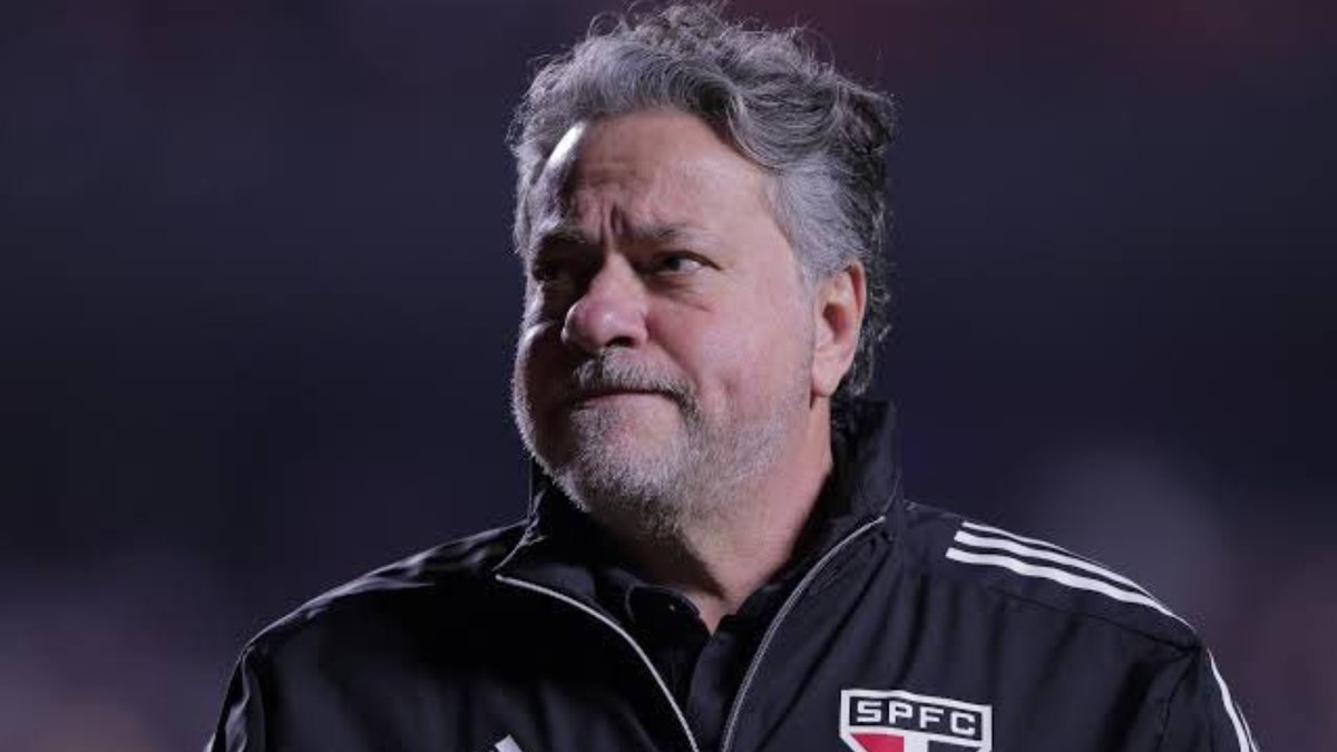 Jornalistas detonam presidente do So Paulo aps goleada do Flu