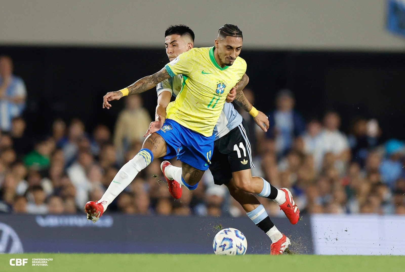 Argentina domina Brasil e impe goleada de 4x1 no Monumental de Nuez