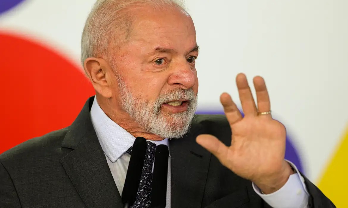 Lula anuncia amanh R$ 30 bilhes para empresas afetadas por tarifao
