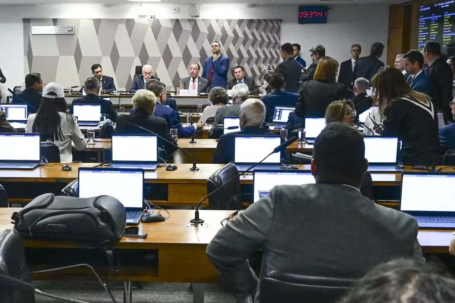 Escala 6x1: l�der do governo reconhece n�o ter 'garantia' de votos e an�lise deve ficar para depois das elei��es