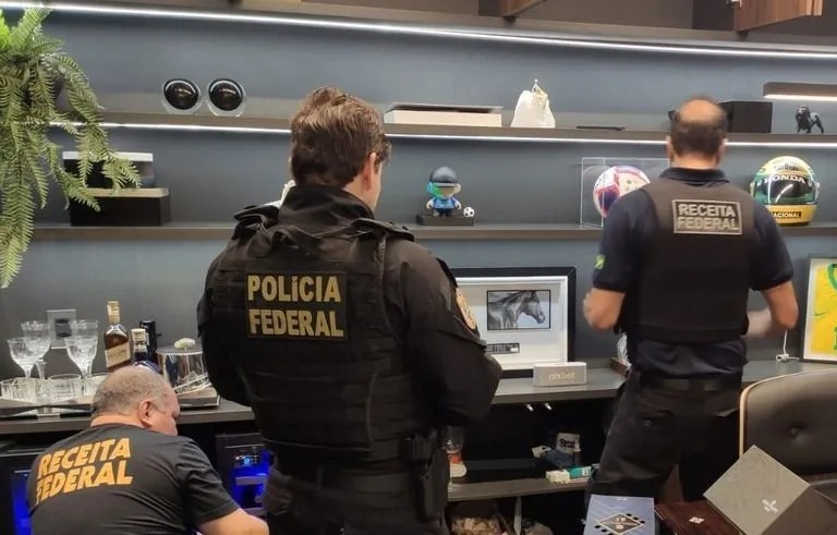 PF cumpre mandado de busca e apreens�o contra advogado Nelson Wilians