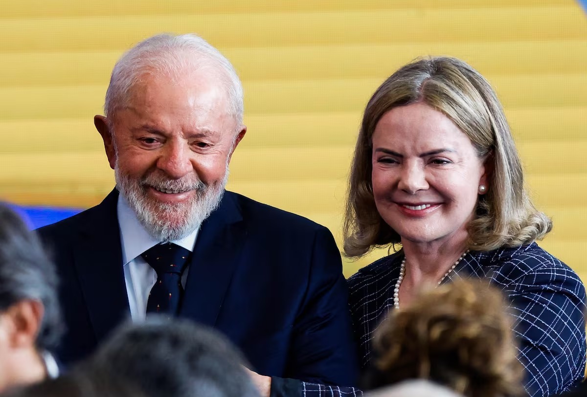 Gleisi diz que no v outra opo na esquerda a no ser Lula para 'ganhar da extrema direita'