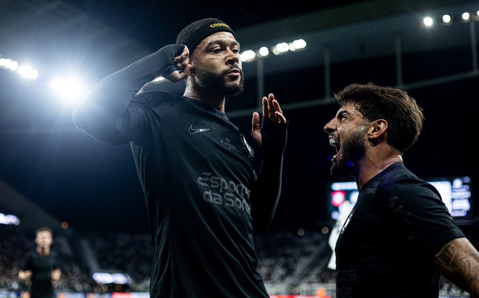 Corinthians atropela Vasco com Memphis reencontrando o caminho do gol