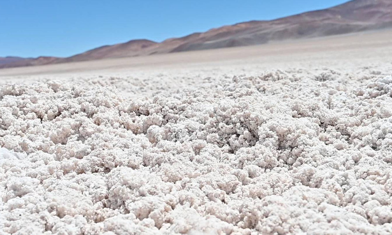 Governo do Chile procura interessados na exploração de lítio