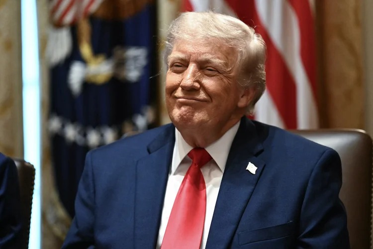Fam�lia Trump lucra US$ 2,3 bilh�es com imp�rio de cripto, enquanto investidores t�m preju�zo