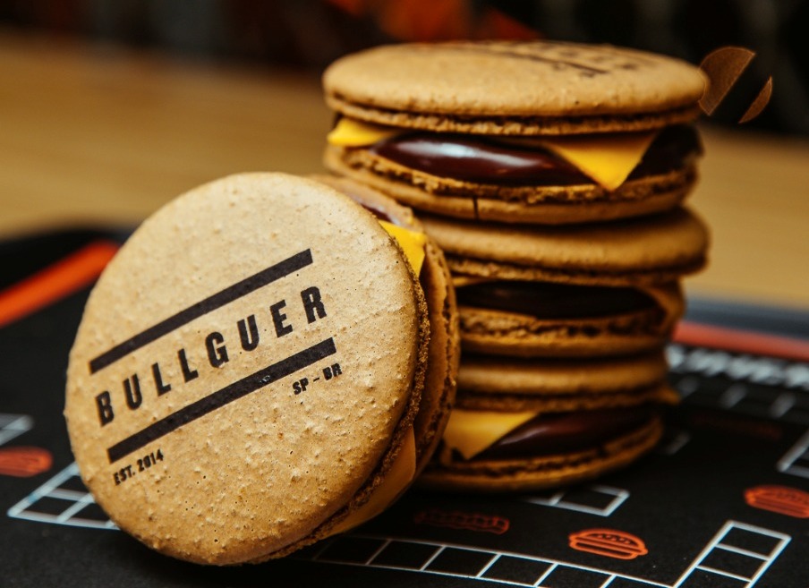 May Macarons e Bullguer fazem parceria e lanam sobremesa indita
