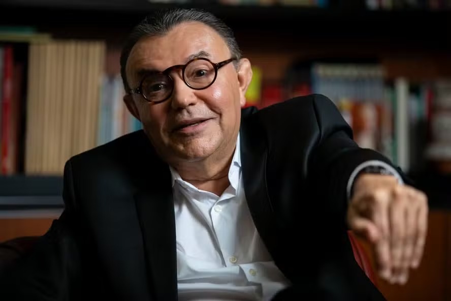 Entrevista: Lula deveria fortalecer quem estar com ele em 2026 e no ser o Centro, diz presidente do PSB