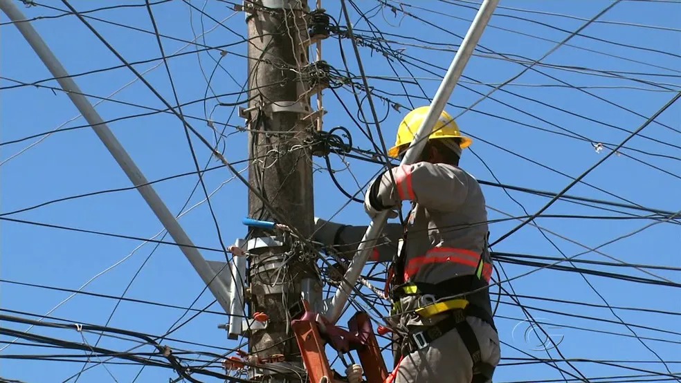 Governo renova concess�es de distribui��o de energia em 13 estados; Enel fica de fora