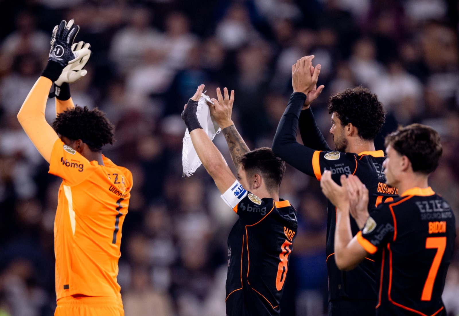 Corinthians e S�o Paulo se d�o bem na abertura das Copas Libertadores e Sul-Americana
