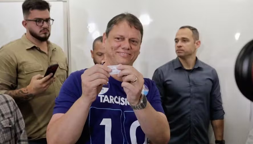 A direita veio para ficar