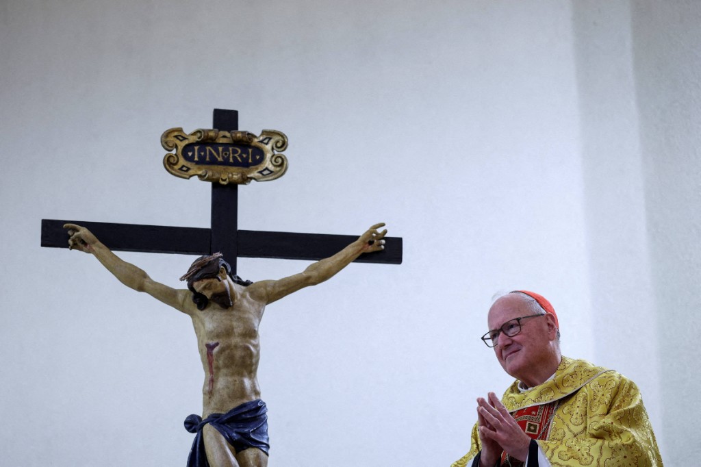 Papa substitui cardeal conservador e nomeia bispo que já criticou Trump para Arquidiocese de NY