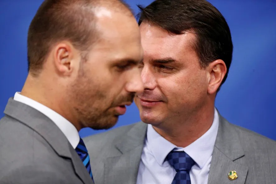 O resultado da pesquisa presidencial que testou Eduardo e Flvio Bolsonaro contra Lula