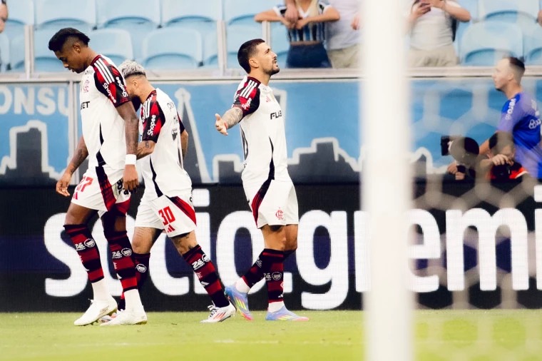 Flamengo e Palmeiras lideram o Campeonato Brasileiro aps a terceira rodada