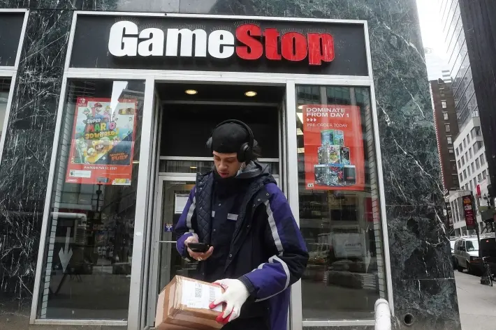 Nome por trs da reviravolta da GameStop remodela a rede de lojas
