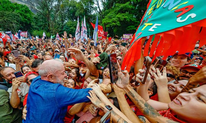 A dez dias das urnas, esforço deve ser sobre os 33 milhões de ausentes no 1º turno; vira voto não funciona com bolsonaristas; sufrágio vermelho Lula já tem