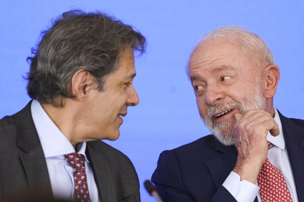 Depois de hesitar, Haddad deve acompanhar Lula em visita à Índia