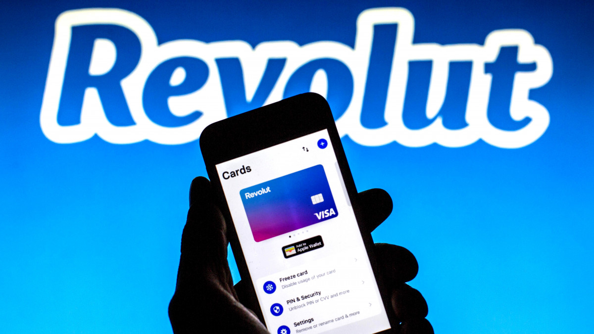 Nubank arma-se para concorrncia que vir do ingls Revolut