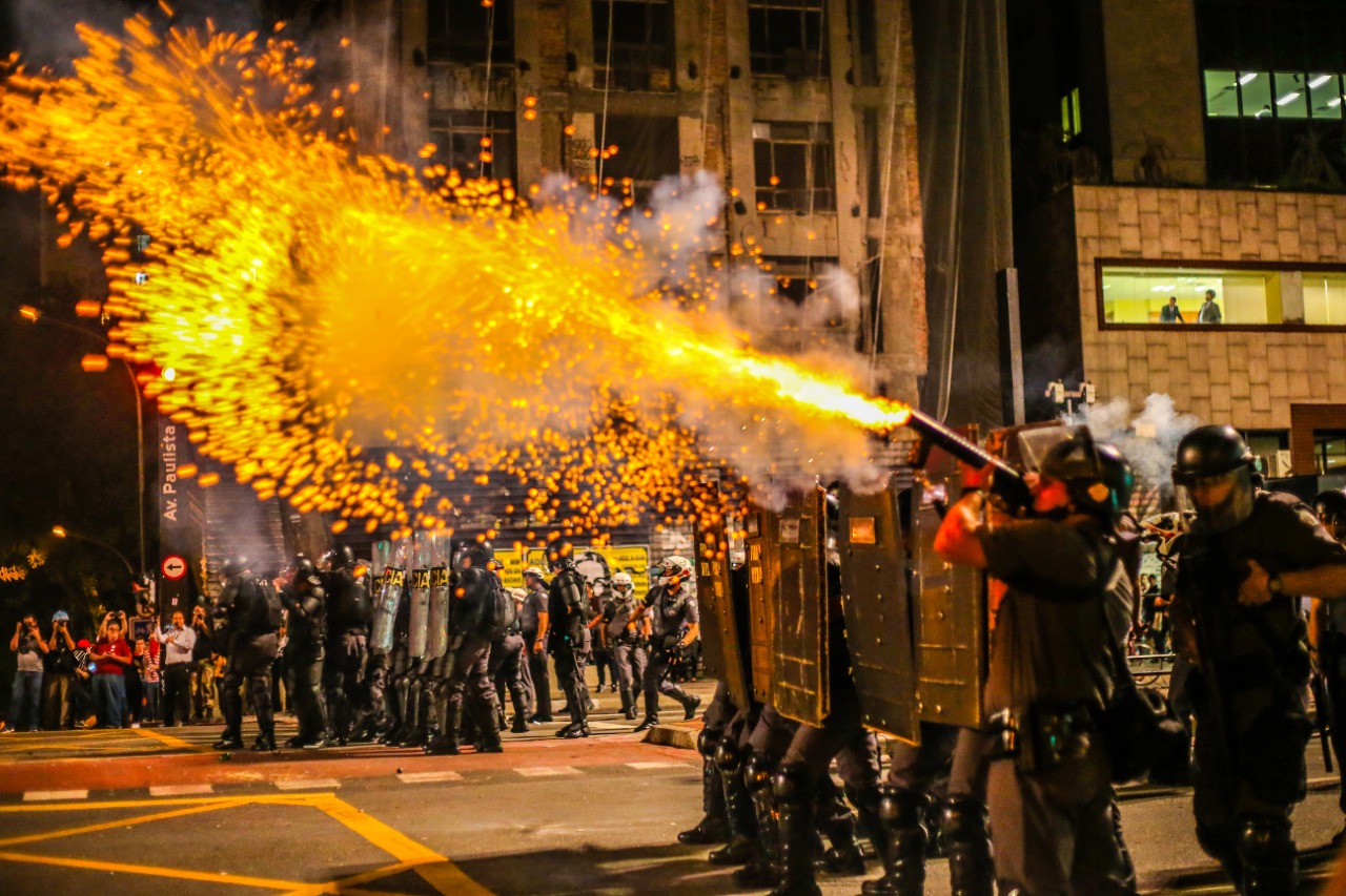 Te encontro em Sampa de onde agora se v� quem sobe ou desce a rampa